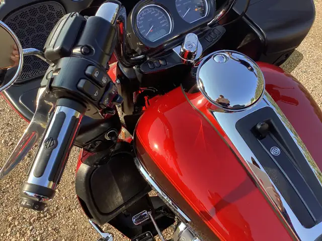 2018 Harley-Davidson Road Glide Ultra in Touring in Edmonton - Image 7