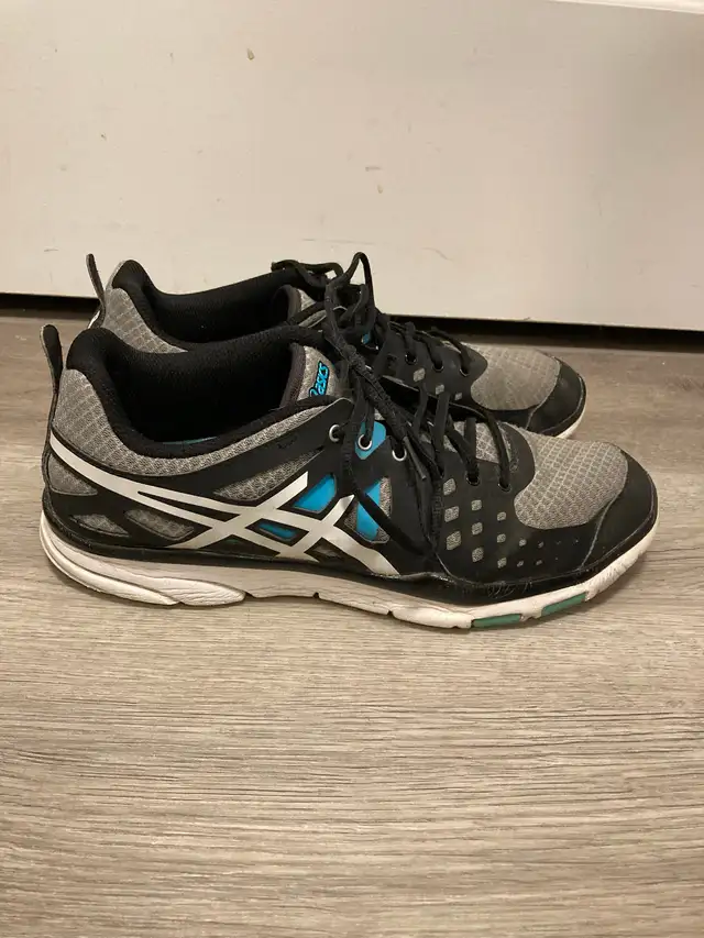 Women’s Asics Gel-Sustain TR 2 Athletic Shoes, Size 11 in Women's - Shoes in Kitchener / Waterloo - Image 3
