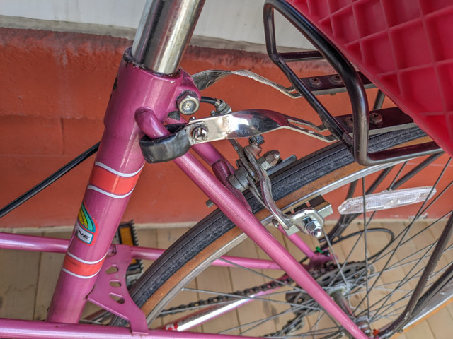 PINK Skyline Women's Road Bike - Vélo route PINK Skyline femme dans De route  à Ville de Montréal - Image 2
