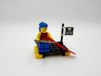 1733 Shipwrecked Pirate Lego Set