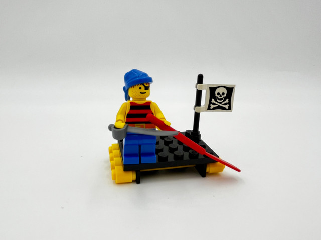 1733 Shipwrecked Pirate Lego Set in Toys & Games in Bedford