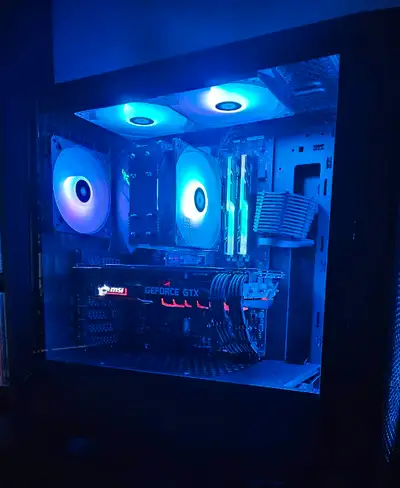⭐ Pickup Tamarack Area Edmonton ⭐ This high end gaming computer is whisper quiet and works great! It...