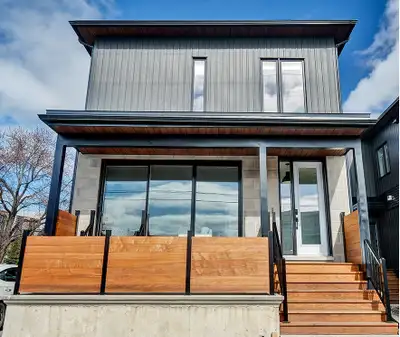 Newly built, 4 bedroom, 2.5 bathroom near Collège La Cité