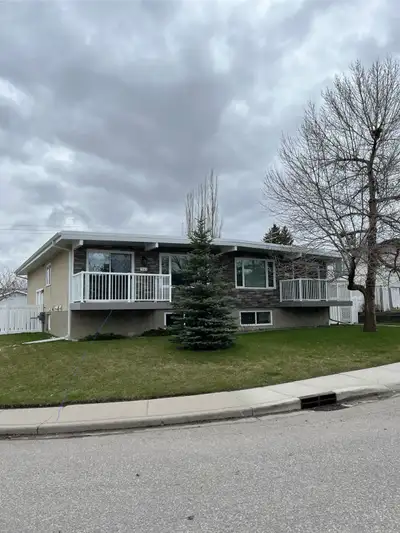 Two bedroom lower level duplex for rent in Huntington Hills