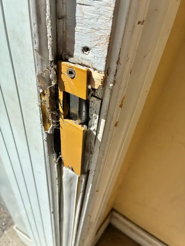 Entry door lock replacement  same day service 514-754-6397585553357508464642