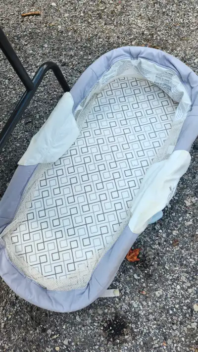 Travel bassinet, View more