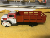 VINTAGE 1950s MARX PRESSED STEEL FARM STAKE FLATBED TOY TRUCK