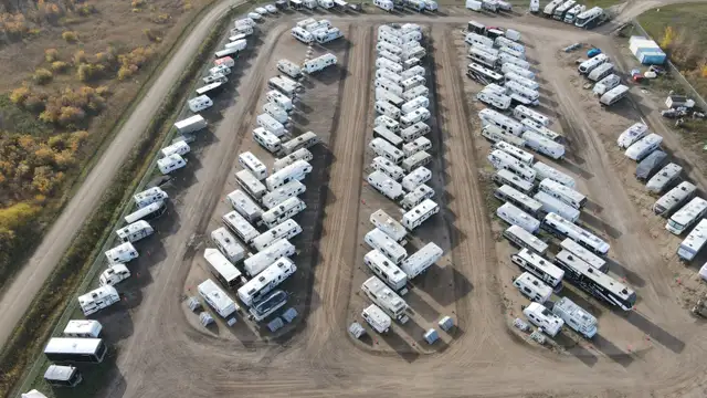 Camper and boat storage in Moving & Storage in Saskatoon - Image 2
