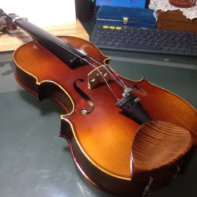 Copy of 1721 Antique Antonius Stradiuarius Violin in String in Vancouver - Image 2