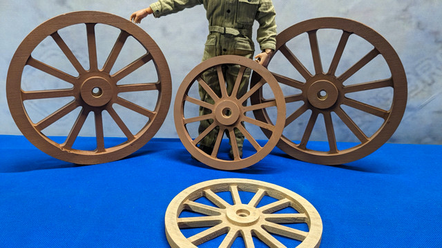 1/6 scale  Wagon wheels solid wood  for horse buggy in Arts & Collectibles in Timmins - Image 2