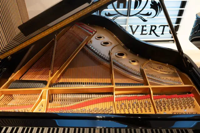 Steinway & Sons Model A (2012) in Pianos & Keyboards in City of Montréal - Image 3