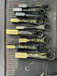 Hammer wrench assortment
