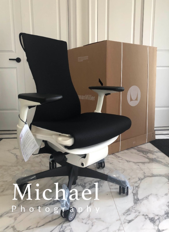 Herman Miller White Embody Chair, BNIB, 2022 Model Chairs & Recliners