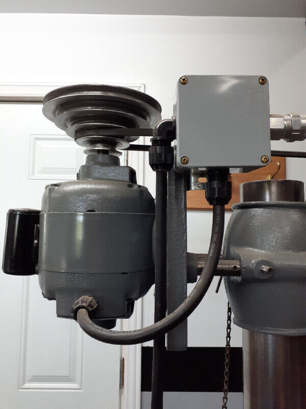 Perceuse à colonne / Drill press Canadian (Buffalo) no.18 dans Outils électriques  à Longueuil/Rive Sud - Image 3