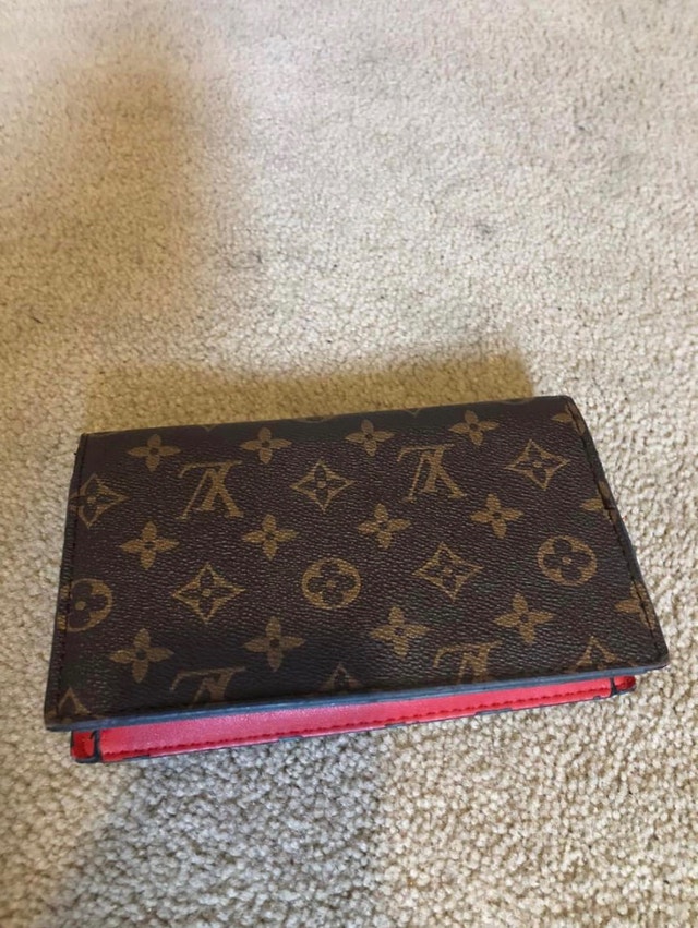 LV purse Red and bronze Women's Bags & Wallets Ottawa Kijiji
