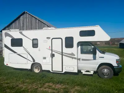 Ford Majestic 23 a 188,000 highway kilometres Properly maintained with frequent fluid changes. Engin...