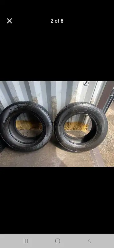Pair of 2 MOTOMASTER winter tires (245 65 17) Good condition