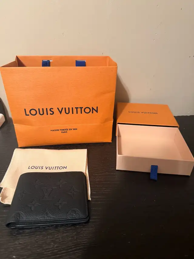 Louis Vuitton Wallet 