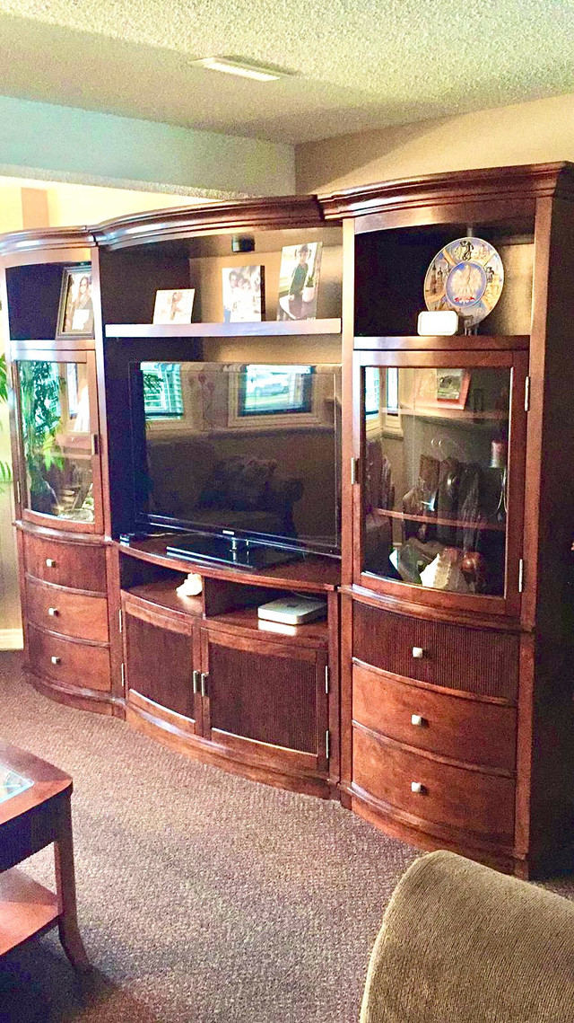 Wood TV wall unit with lights in TV Tables & Entertainment Units in Barrie