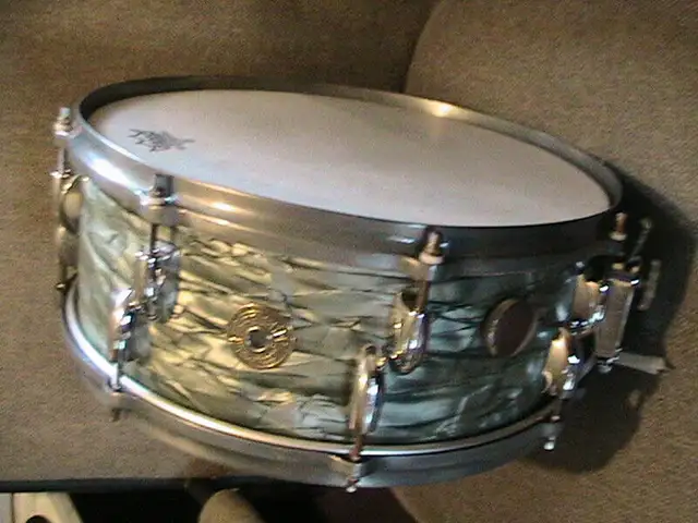 GRETSCH-1940's Louie Belson's Endorsers Snare Drum*W/Offset Lugs in Drums & Percussion in Windsor Region - Image 5