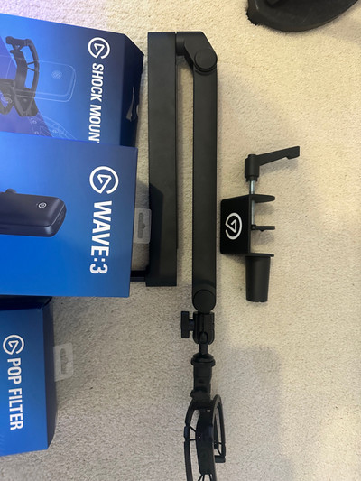 Elgato wave 3 mic combo package