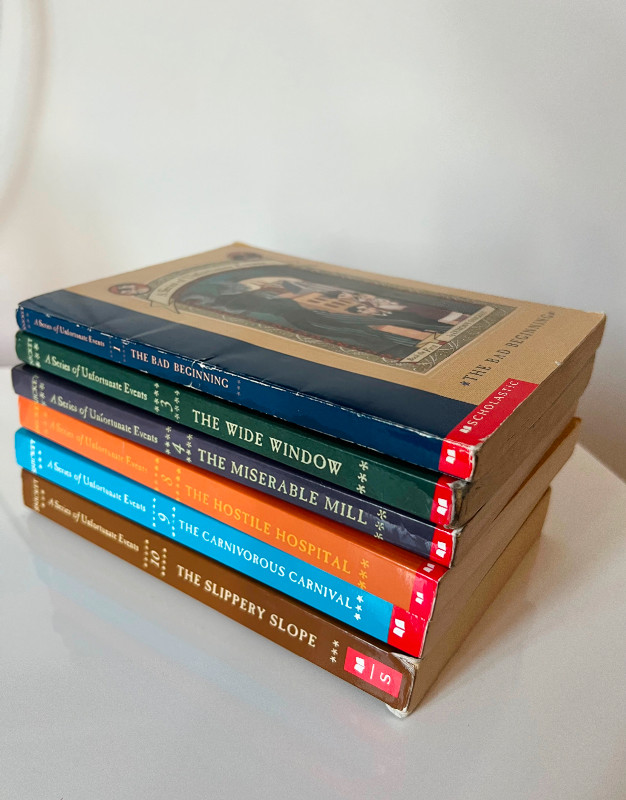 A Series of Unfortunate Events by Lemony Snicket Books dans Livres jeunesse et ados  à Longueuil/Rive Sud