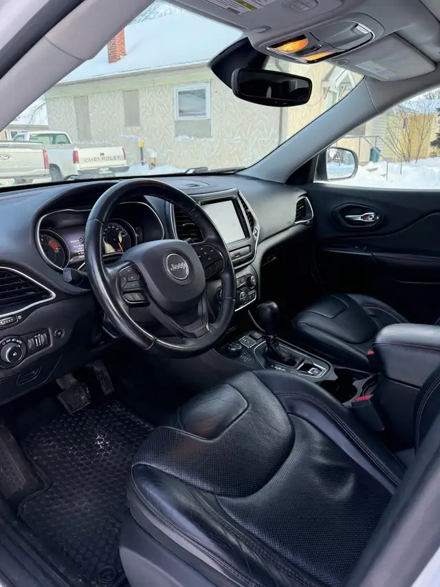 2019 Jeep Cherokee Trailhawk in Cars & Trucks in Portage la Prairie - Image 6