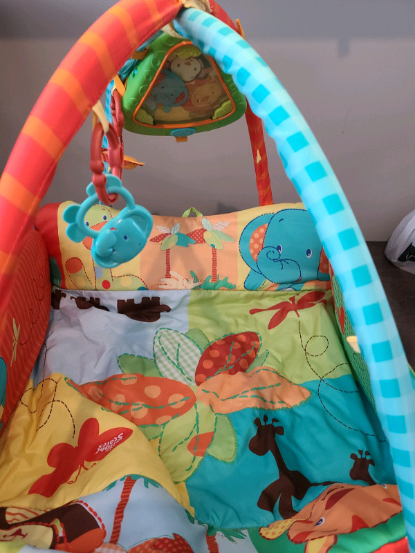 Baby Play Mat / tummy time (EUC) in Playpens, Swings & Saucers in Ottawa - Image 3