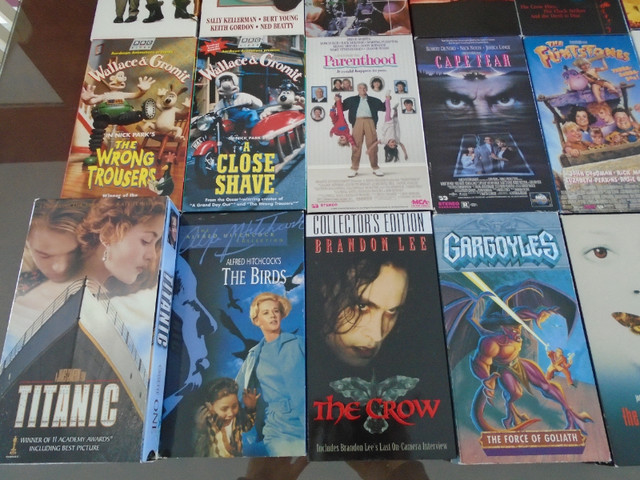 20 films VHS *ANGLAIS*,  à l'état de NEUF, visionnés une fois dans CD, DVD et Blu-ray  à Saguenay - Image 4