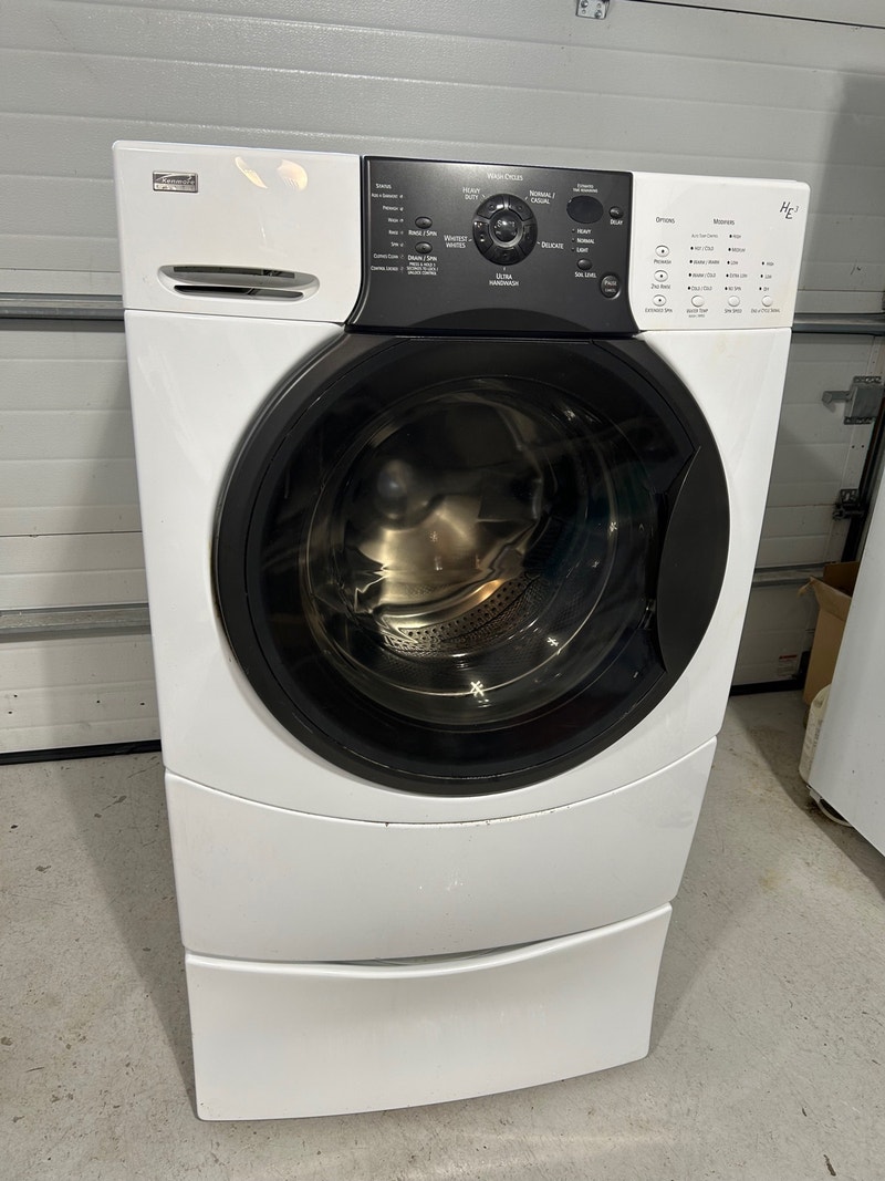 Kenmore Elite 4.5 cu ft front load washer Washers & Dryers Winnipeg