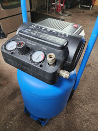 Portable Air Compressor 10 GAL 2HP Mastercraft