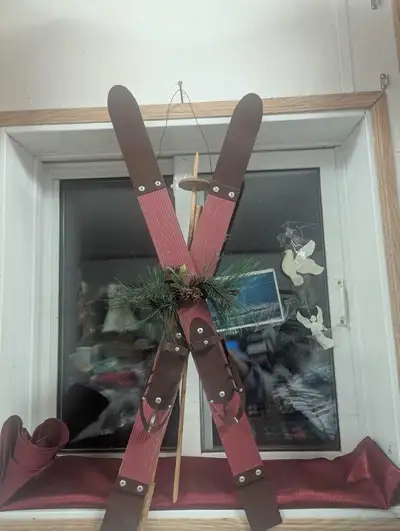 Set of skis ornament, View more