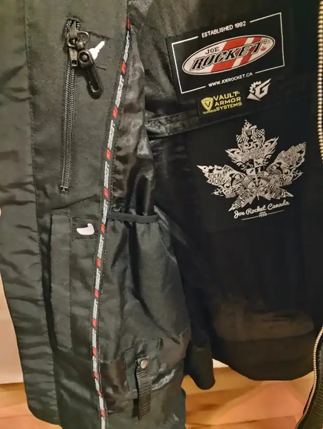 casque manteau motocyclette JOE ROCKET motorcycle helmet jacket in Other in Laval / North Shore - Image 6