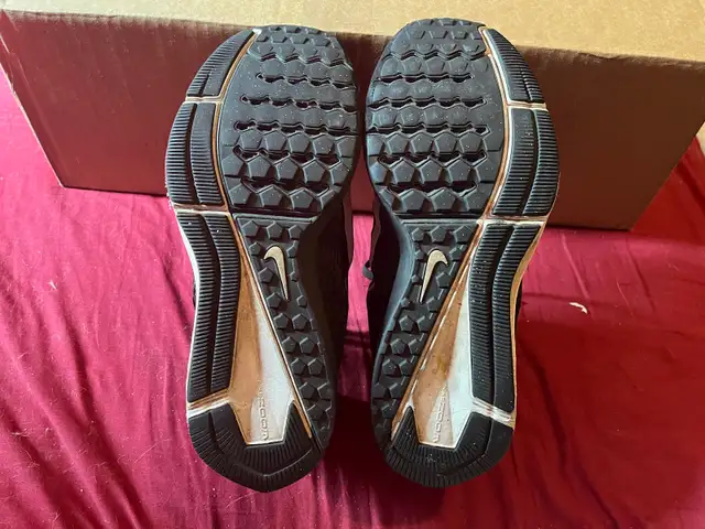 NIKE ZOOM WINFLO 5 MESH RUNNING SHOES in Women's - Shoes in Kitchener / Waterloo - Image 10