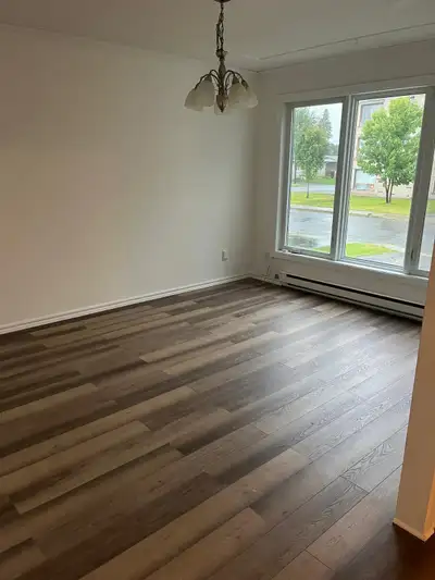 À LOUER – Grand 5 ½ lumineux | Stationnement privé | Sorel-Tracy