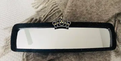 Spruce up your ride with this brand new, high-quality automobile accessory mirror, still snug in its...