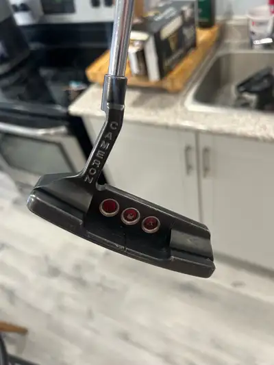 Scotty Cameron RH 33” putter, View more