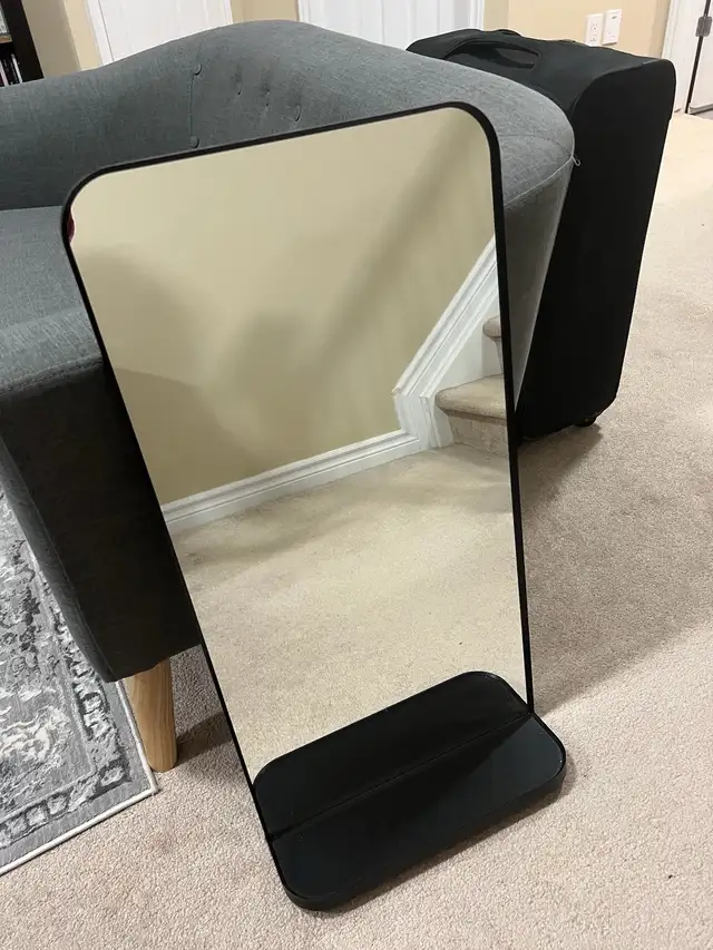 Wall Mirror in Home Décor & Accents in Ottawa - Image 3