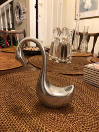 MCM Hoselton Silver Metal Swan Sculpture Made In Canada