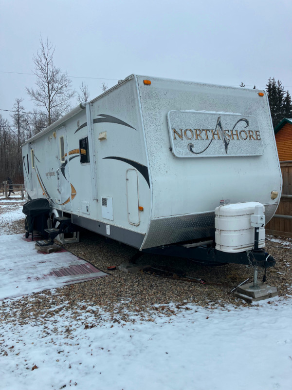 2009 Dutchman North Shore 33' Camper for sale in Travel Trailers & Campers in Lloydminster