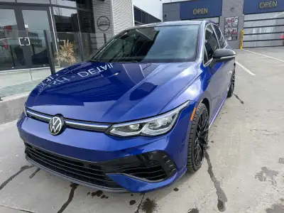2023 VW Golf R – 20th Anniversary – Manual – Lapiz Blue 60,234 KM | Extended Warranty to 180,000 KM...