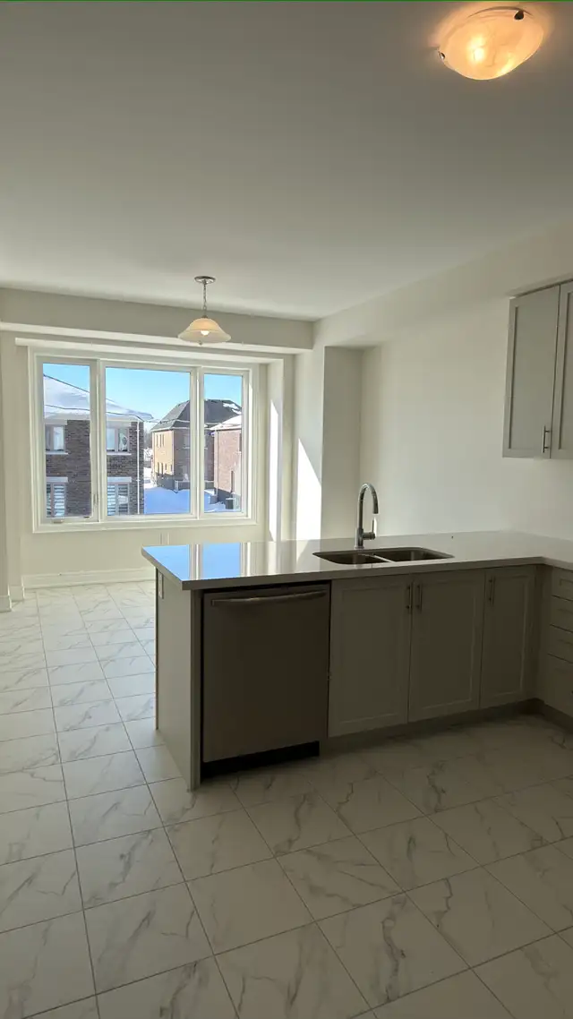Brand New 3 Bedroom Townhome for Rent in Seaton, Pickering in Long Term Rentals in Markham / York Region - Image 9