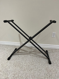 Hardly used double X keyboard stand with tooth lock 