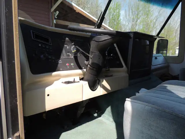 Motorisé classe A 31 pieds 1993 9500$ neg. in RVs & Motorhomes in Trois-Rivières - Image 11