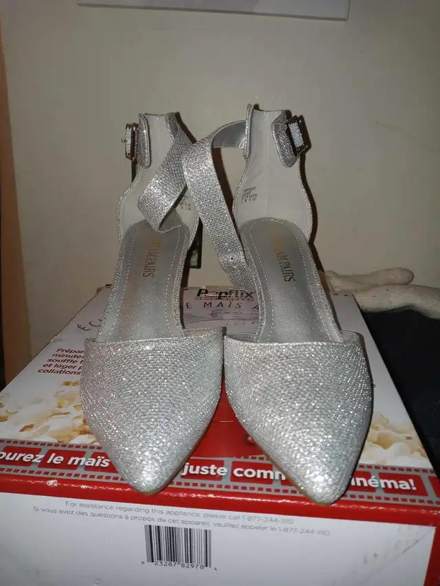 New!!! Beautiful Cat heel shoes62863730286465123