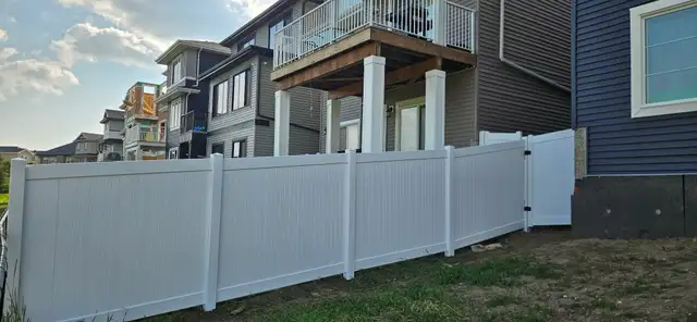 Edmonton Fence in Fence, Deck, Railing & Siding in Edmonton - Image 7