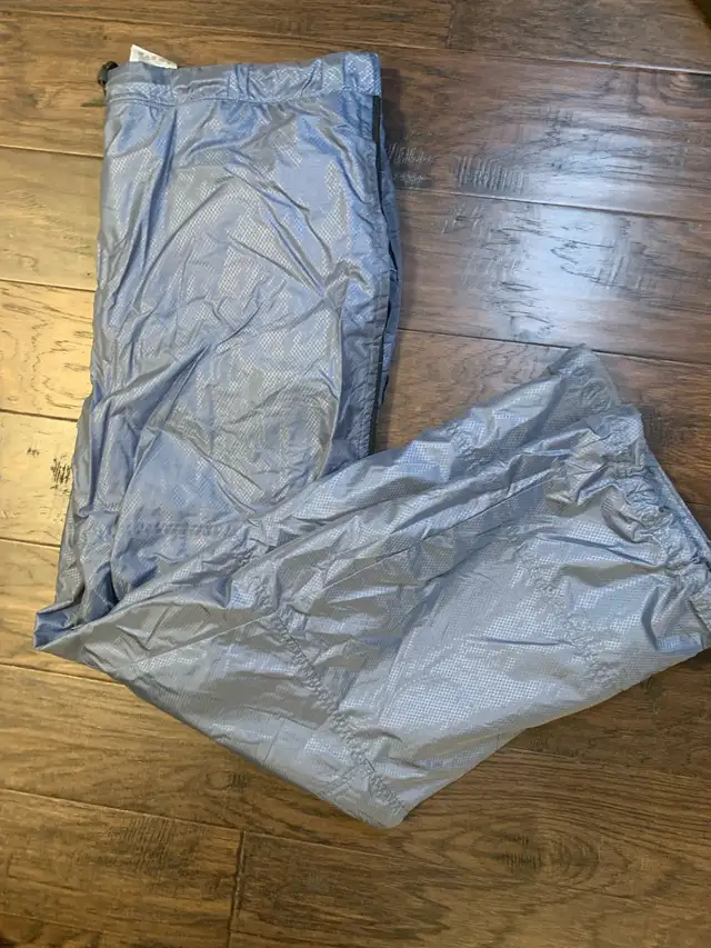 VINTAGE NIKE UPTEMPO PANTS SIZE XL in Men's in Mississauga / Peel Region - Image 2