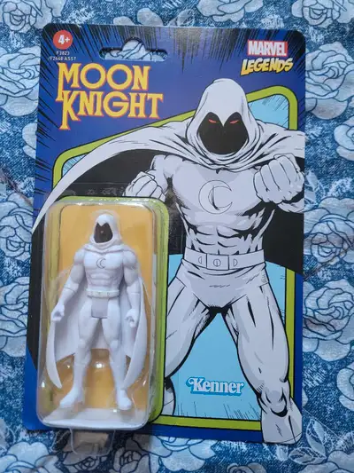 NEW: Moon Knight figure by Marvel Legends, View more