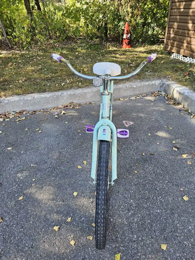 bicyclette vintage. in Cruiser, Commuter & Hybrid in Laurentides - Image 3