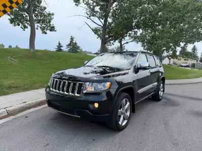 2011 Jeep Grand Cherokee Overland 5.7 HEMI V8 – Fully Loaded Clean Active Status, no accidents, seco...